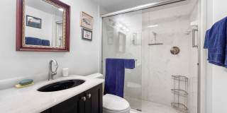 Luxurious Corner Unit with Stunning Floor-to-Ceiling Views! Gallery 16
