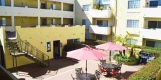 Burbank Village Apartments Gallery 19