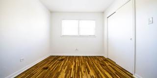 2041 E 75th Gallery 3