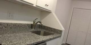 Adorable Condo Gallery 4