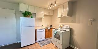 Boutique Apartments in Boulevard Park, Includes Gated, Covered Parking! Gallery 1