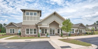 Pines at Glen Laurel Luxury Apartments Gallery 22