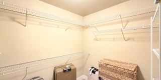 Beautiful 4BR Home in Woodloch | 2-Car Garage, A/C & Bonus Loft Gallery 18