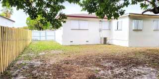 18011 NW 6th Pl Gallery 23