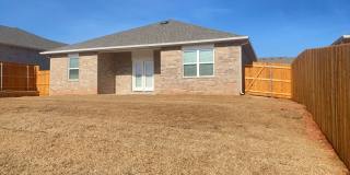 3 Bedroom 2 Bathroom 2 Car Garage Home in Oakdale School District Gallery 16
