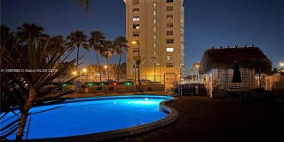 5313 Collins Ave Gallery 19