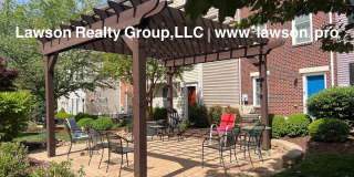 Luxurious Colonial Green Townhome with Garage Gallery 7