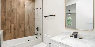 Bold Contemporary Sarasota Luxury Home. 4 Beds/ 4 Baths. Private Pool and Summer Grill. Gallery 52