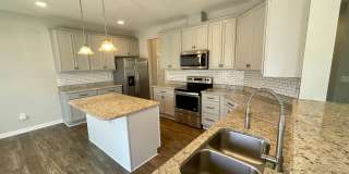 Stunning 4 Bedroom 2.5 Bathroom 2-story Home in NE Greensboro with 2 car garages Gallery 14