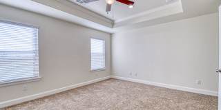 Four bedroom in Stone Lake! Gallery 32