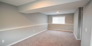 Gorgeous 4br home on nice lot with no backyard neighbors! Gallery 12