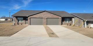 Nice Newer Duplexes Near XNA and Bentonville Gallery 6
