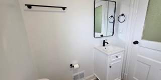 Newly Updated 3 bedroom 1 bathroom Apartment for Rent! Gallery 7