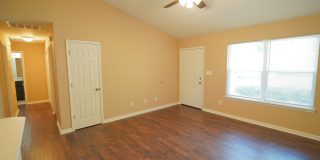 3 Bed / 2 Bath Newly Updated Home Gallery 8