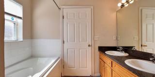 Spacious Three-Bedroom Home in Savannah Estates Gallery 13