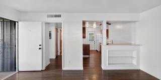 Charming 2BR Apartment in Fresno Gallery 13