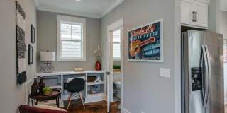 3 Bed/2.5 Bath-Modern Home-Minutes from Downtown Gallery 13