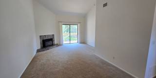 Beautifully Renovated, Top Floor, 2 Bedroom 2 Bath East Boulder Condo for Rent! Gallery 3