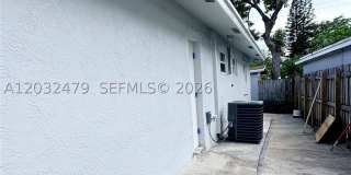 1116 N 61st Ave Gallery 14