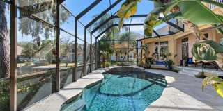 Stunning Lagoon Residence! Gallery 42