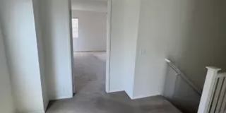 Beautifully designed stunning 5-bedroom, 3-bathroom home Gallery 25