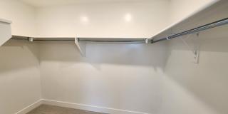 Newer4 Bedroom Town Home Gallery 21