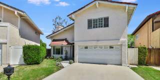 Tarzana 4BR w/downstairs bed + bath, POOL + basketball hoop! Gallery 1