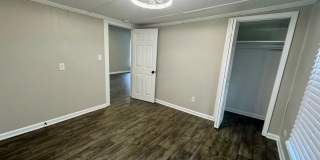 **Price reduced** Move-in Ready! Gallery 11