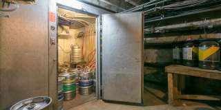 1111 WALNUT Street Gallery 33