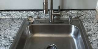 Beautiful Newly Renovated Home 3 BEDROOM 1 BATH, FENCED YARD, Bonus Space Gallery 7