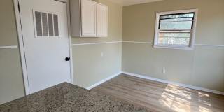 4 bed 1.5 Bath Gallery 10
