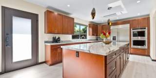Kahala Zen: Spacious Modern Oasis w/ Studio, Garden & Lush Garden Gallery 26
