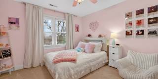 Great location, less than one mile from Historic Downtown Franklin. Gallery 31