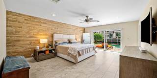 740 NE 36th Street Gallery 17