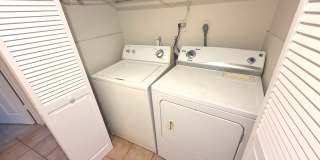 VERY NICE 2BED/1BATH WITH HUGE BACKYARD Gallery 6