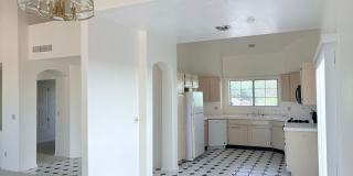 Spacious 2bd/2bath + Den home in gorgeous community (there's a lake!) Gallery 10