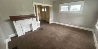 Charming 3 Bedroom Home Near East Toledo & Downtown Gallery 3