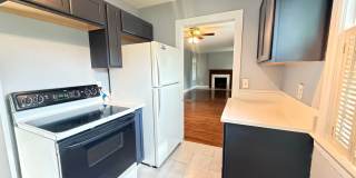 3 Bedroom Home With A  Basement And Large Back Yard Gallery 11