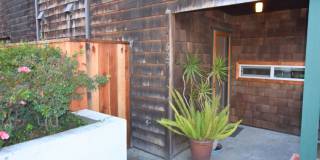 Gorgeous 2BD 1-1/2BA Downtown Palo Alto Condominium Gorgeous 2BD 1-1/2BA Downtown Palo Alto Condominium Gallery 1