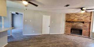 Remodeled 3 bedroom house close to everything on north side!! Gallery 9