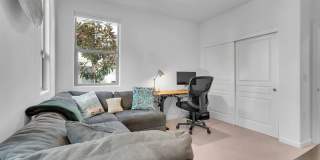 Beautiful Energy Efficient Hayward Townhome w/ Modern Updates Gallery 8