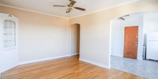 5933 North Northwest Highway Gallery 2