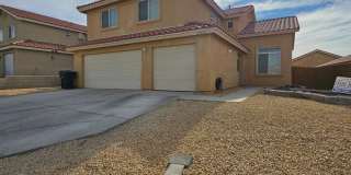 Spacious 6 bedroom , 3 bathroom home with downstairs bedroom and bath Gallery 3