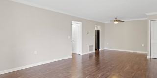 Huntington Square Gallery 39