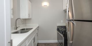 Monterey Townhouse Gallery 28