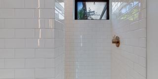 927 1/2 Victoria Ave Gallery 20