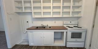 Adorable two bedroom, one bath house! Gallery 8