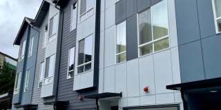 Like-New Beardslee Townhouse... Gallery 1