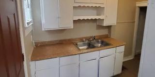 Remodeled 2-bed, 1 Bath in Irvington Gallery 9