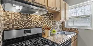 2BR Condo in Alexandria near metro Gallery 5